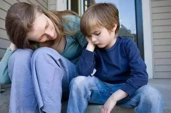 孩子厌学不想上学怎么办？解决孩子厌学情绪的正确方法