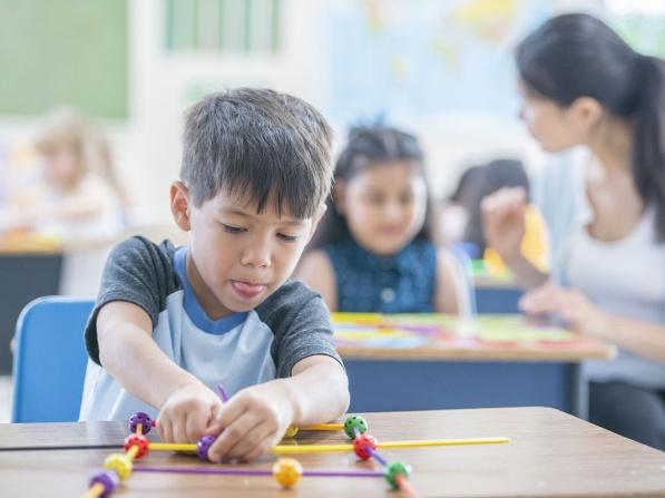 校园社交难？多动症孩子的同伴关系修复